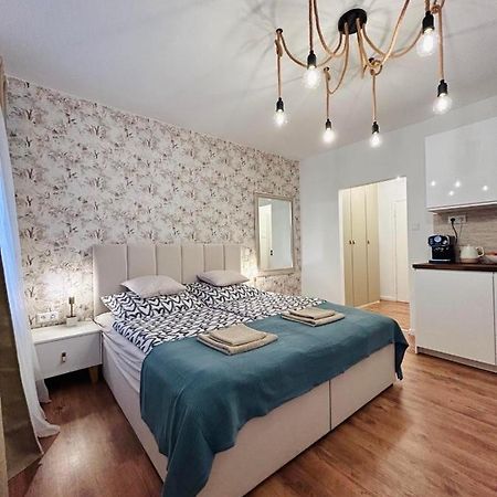 Castle Hill Apt In Old Town Of Bratislava With Free Parking Exterior photo