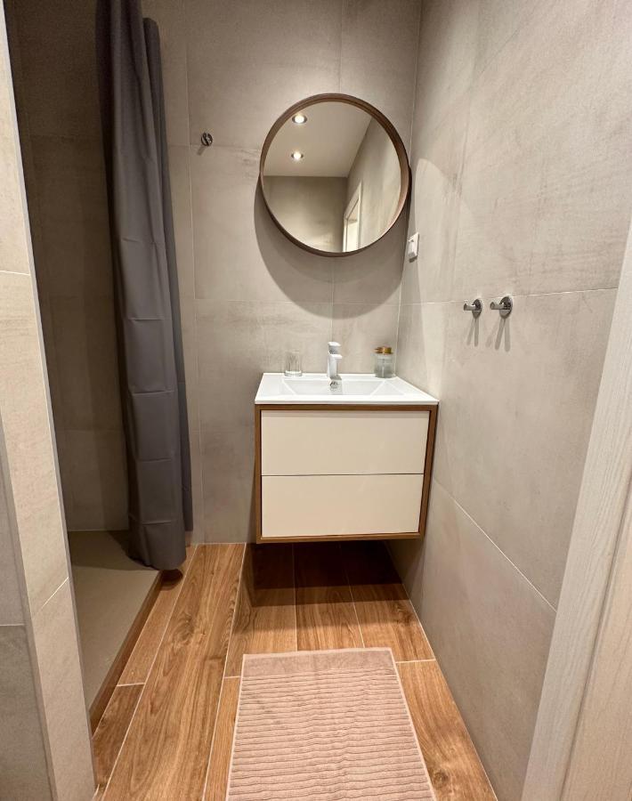 Castle Hill Apt In Old Town Of Bratislava With Free Parking Exterior photo